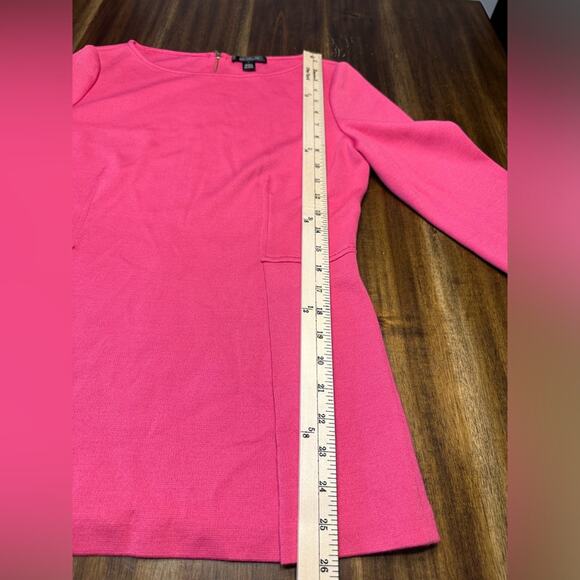 ST. JOHN Bateau Neckline Three-Quarter Sleeve Blouse Size 6 **flaw in picture** - Picture 4 of 8